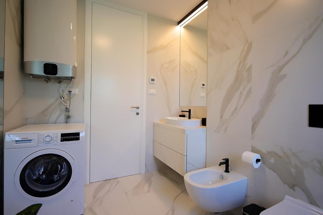 New Apartment With Swimming Pool Near The Beach Ičići Exterior foto